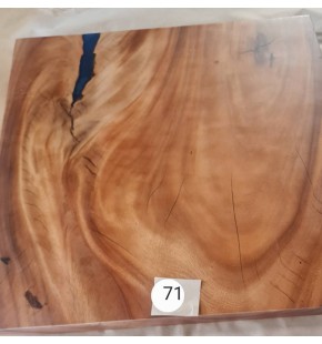 Square table with epoxy size 70 cm